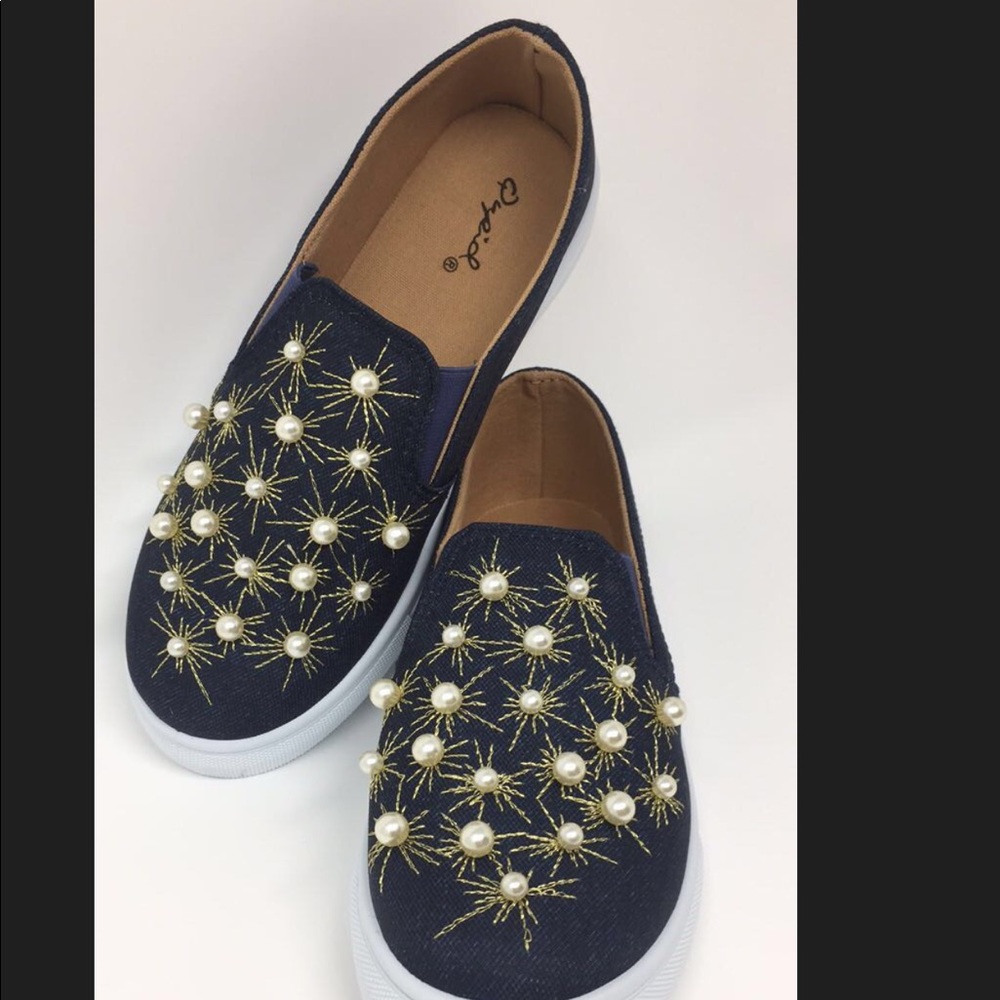 Jean & Pearl Slip on Sneakers